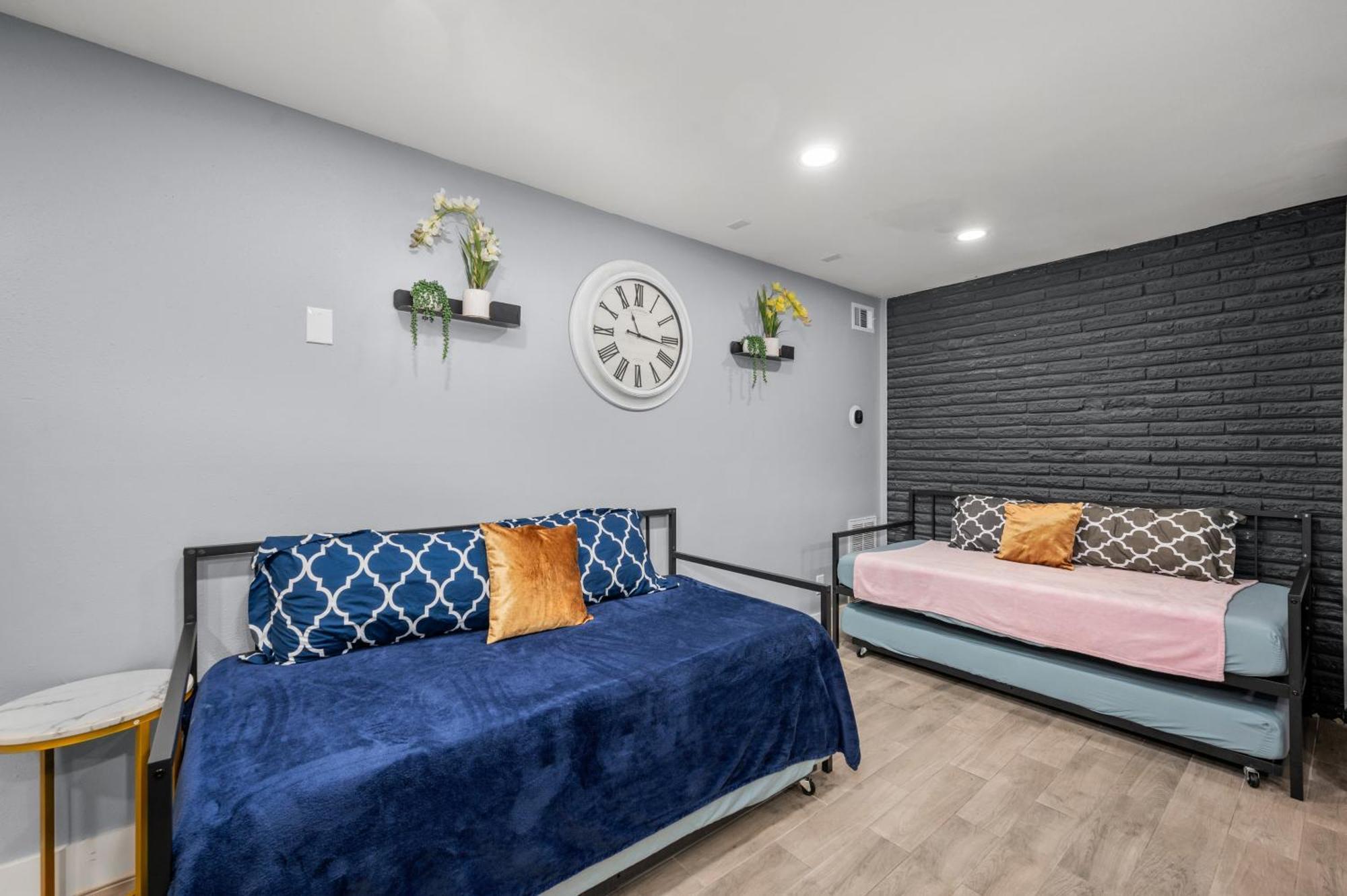 Modern Heights Apartment With Pool Хьюстон Экстерьер фото